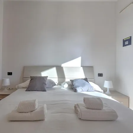 New With Terrace - Pampuri 7 Lägenhet